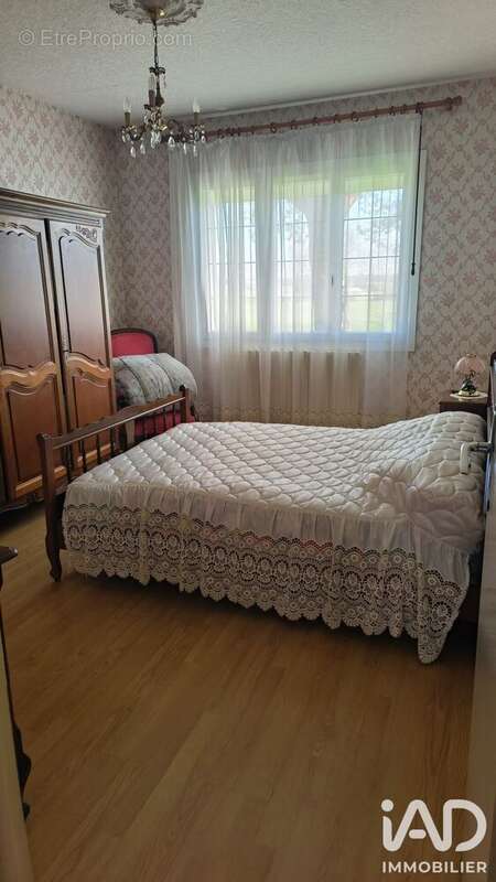 Maison 104 m² à Montceaux-Les-Vaudes  - photo 8