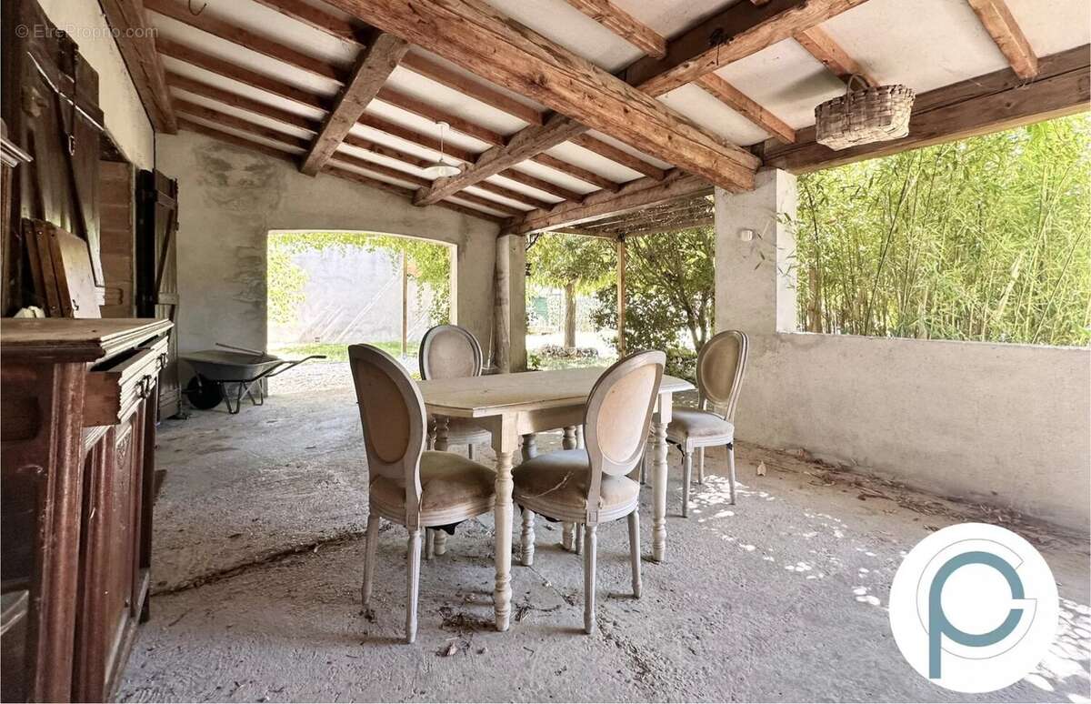 Maison à CUGES-LES-PINS