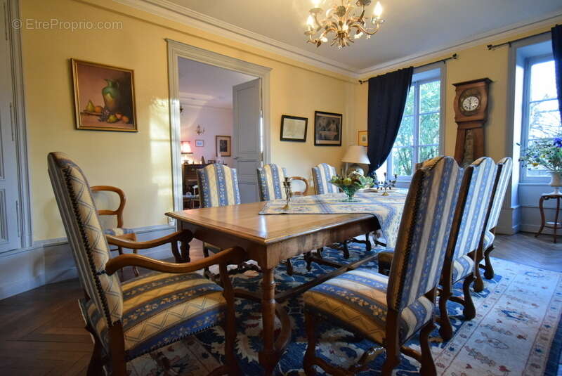 n°4 - Maison à MERCUREY