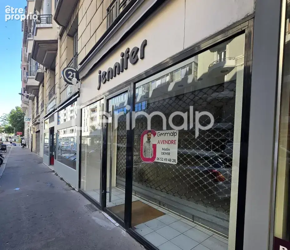 Vente - Local commercial - 84 m² - 420 000 € - ANNECY - 22 rue - photo 2