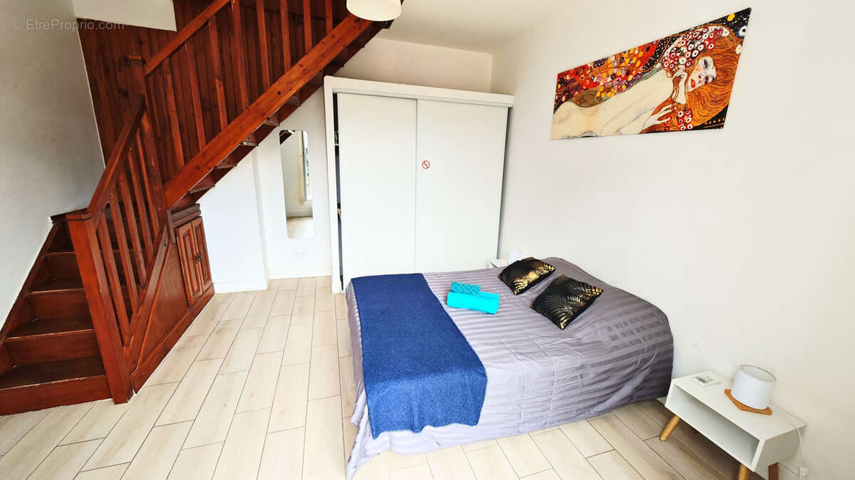 Villa rénovée divisée en 4 appartements à La Ciotat 50 m de la mer - photo 40