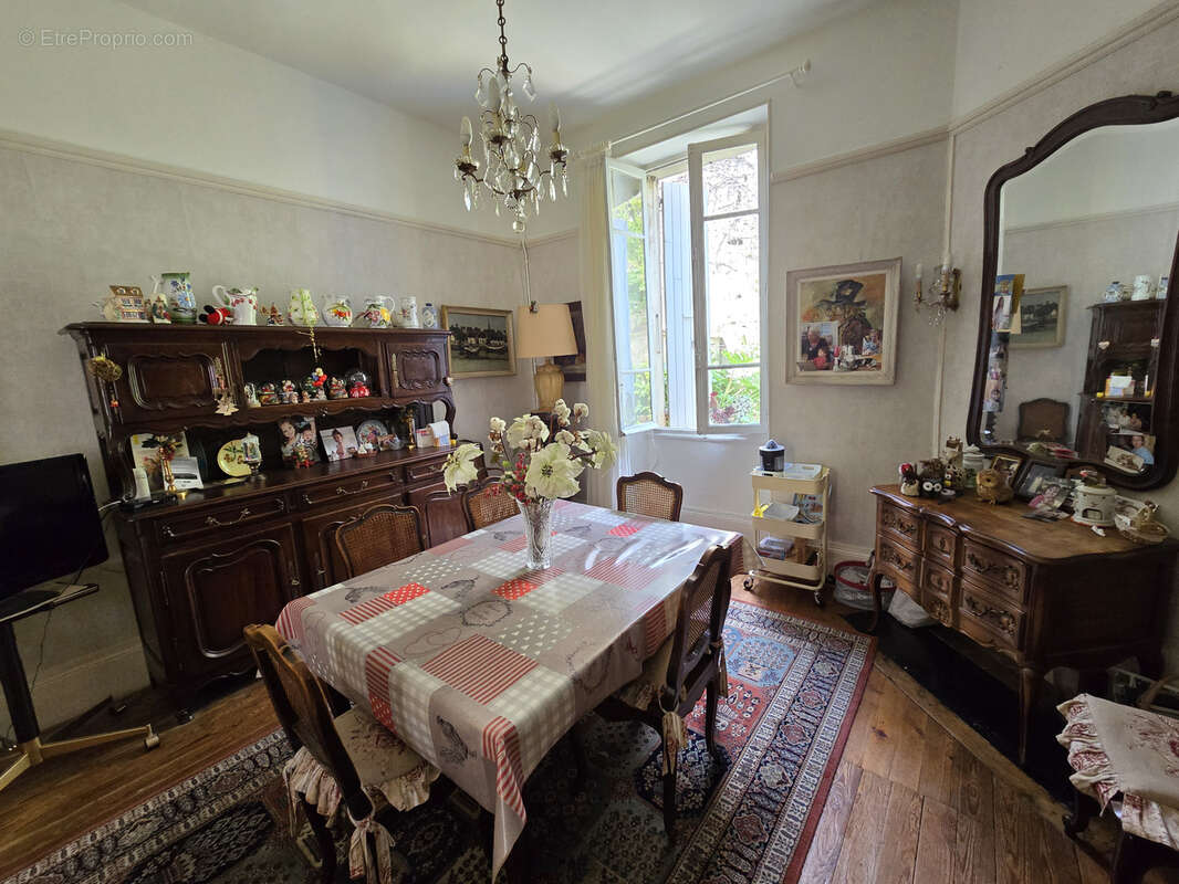 Maison à ROMANS-SUR-ISERE