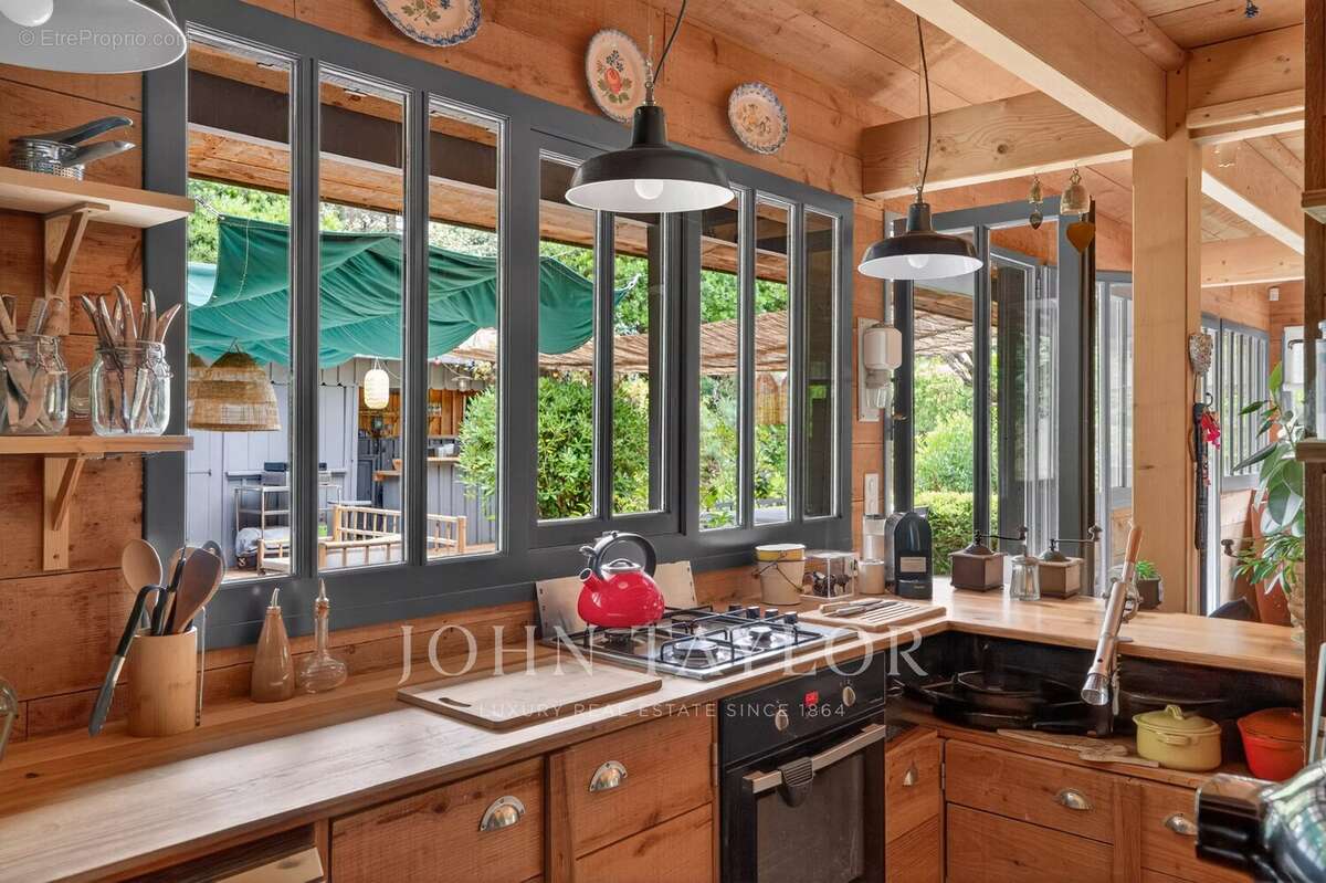 L'Herbe - superbe Villa bois Esprit cabane - John Taylor - photo 9