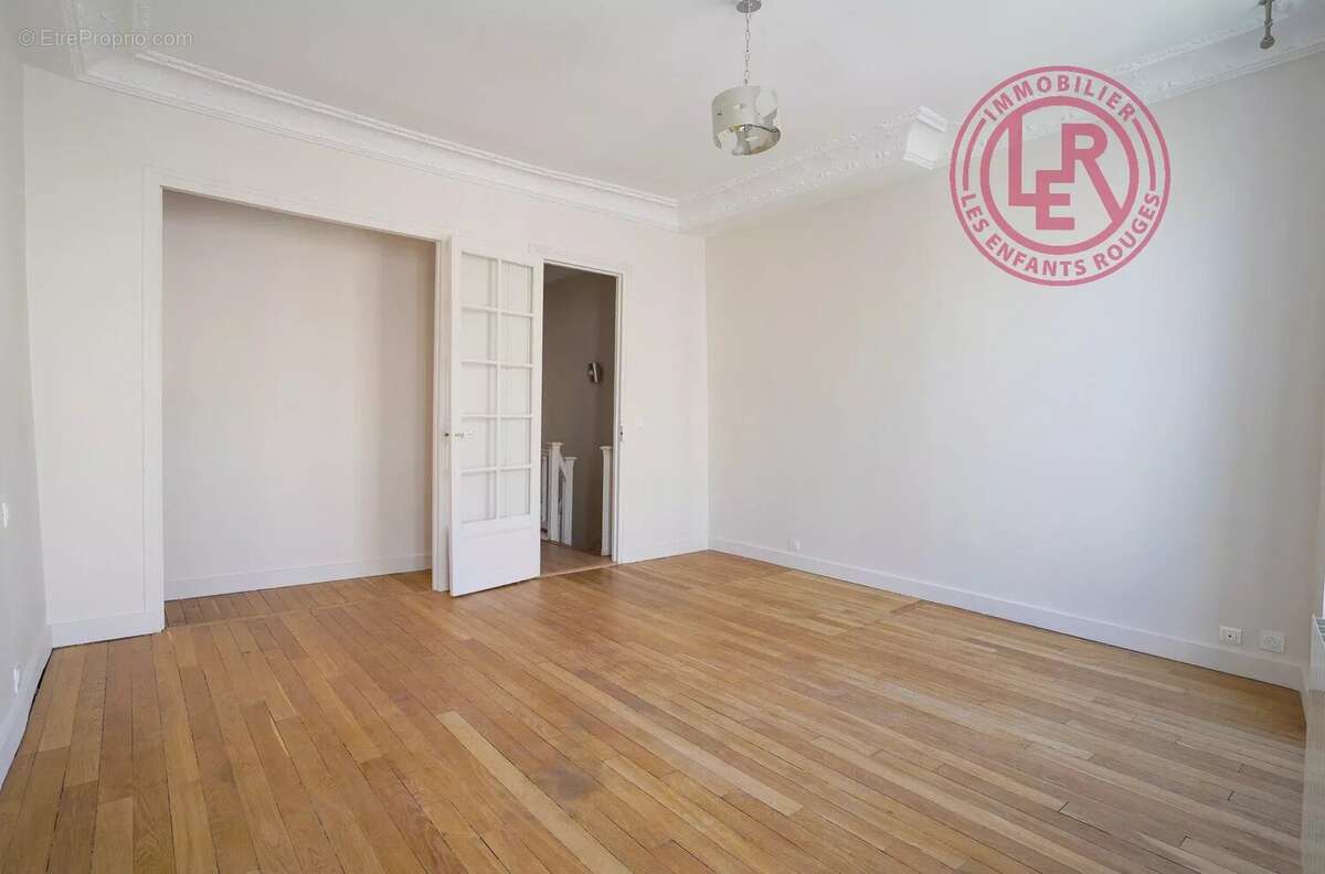 Appartement à PARIS-4E