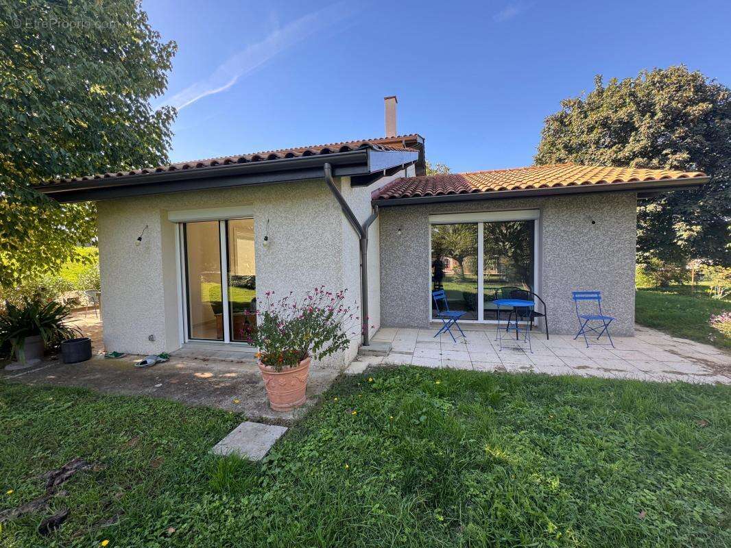 Maison à SAINT-ROMAIN-DE-JALIONAS