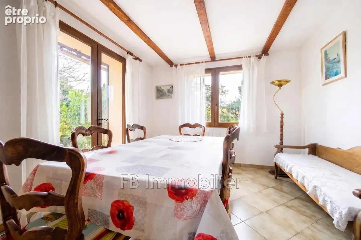 Maison 4 pièces 122 m² à vendre à Eyguieres (13430) - photo 8