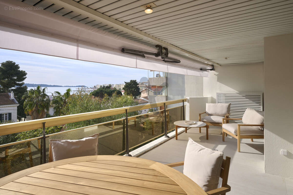 Appartement à CANNES