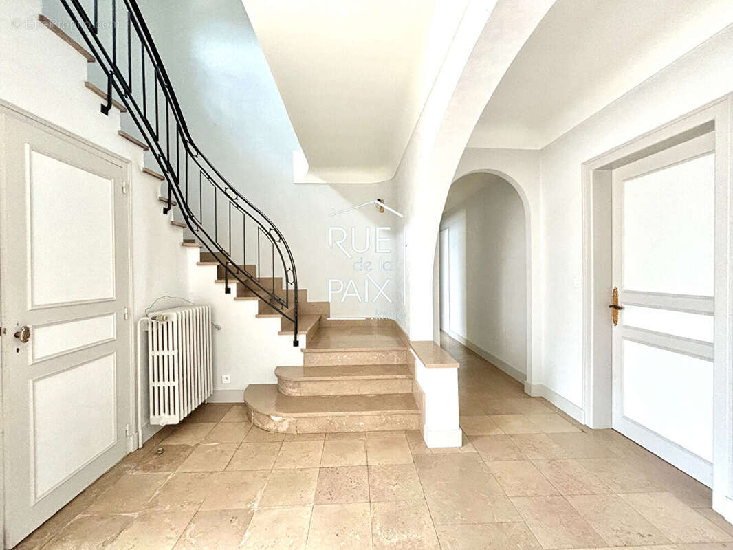 Maison à SECONDIGNY