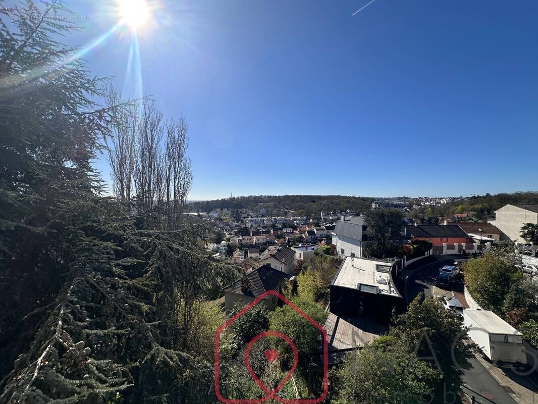 Appartement à LE PLESSIS-ROBINSON