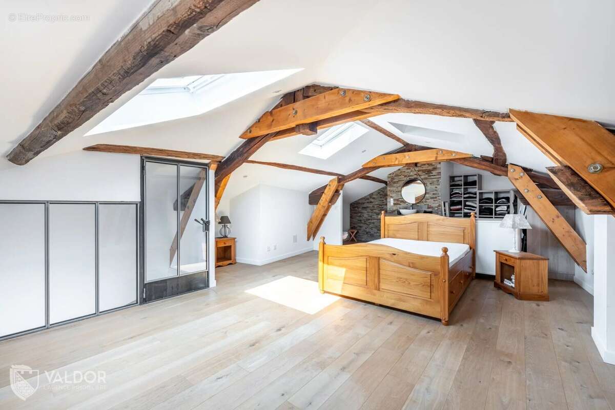 Maison à POLLIONNAY