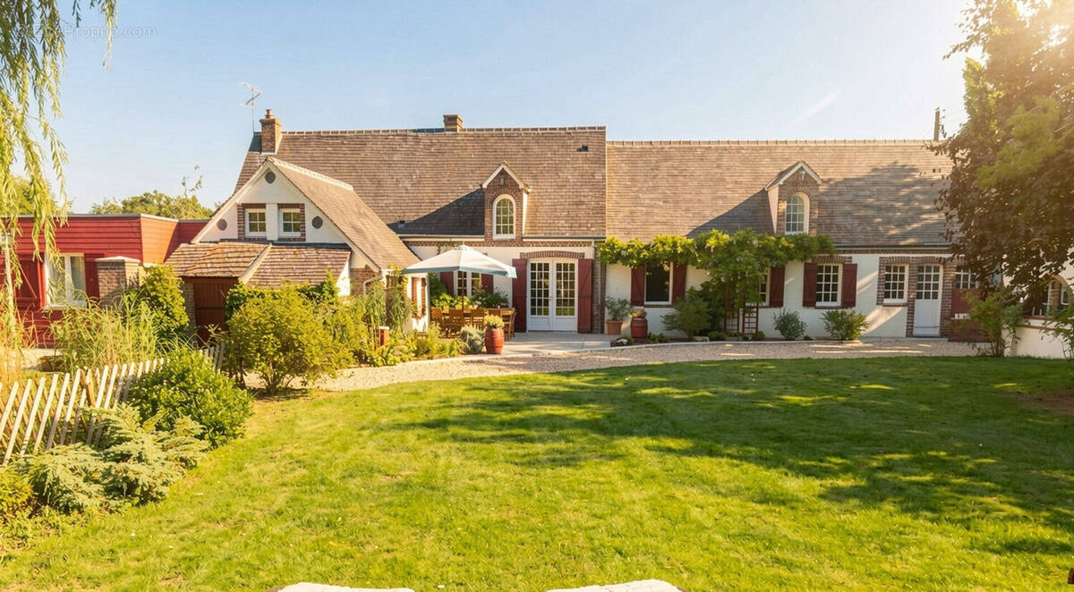 Maison à ESCORPAIN