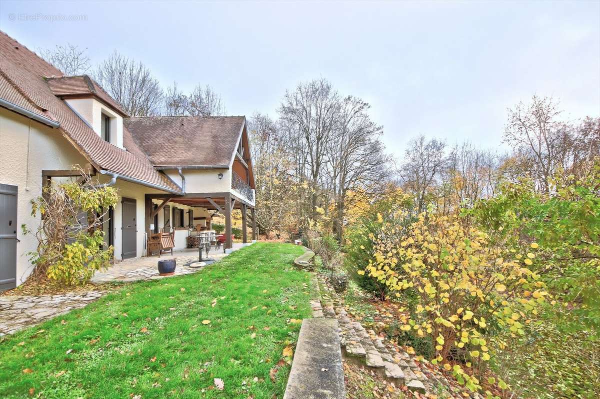 Maison à CHATEAUFORT