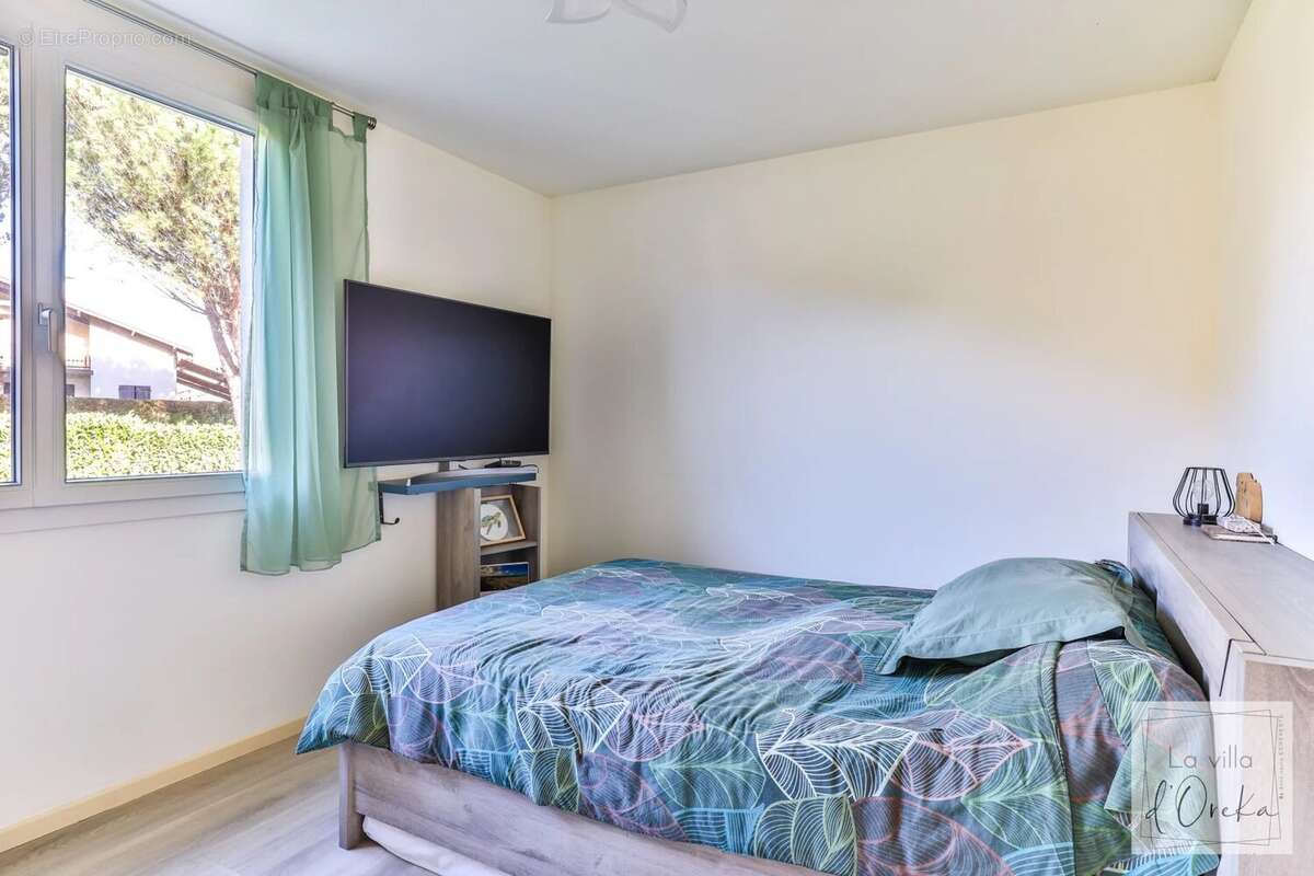 Maison rénovée de 153m2 avec 3 chambres, studio, véranda, garage et jardin - photo 3