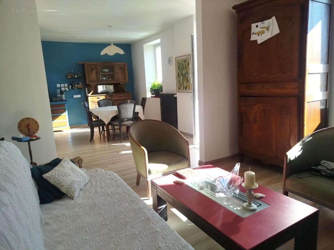 Maison à NOYAL-PONTIVY