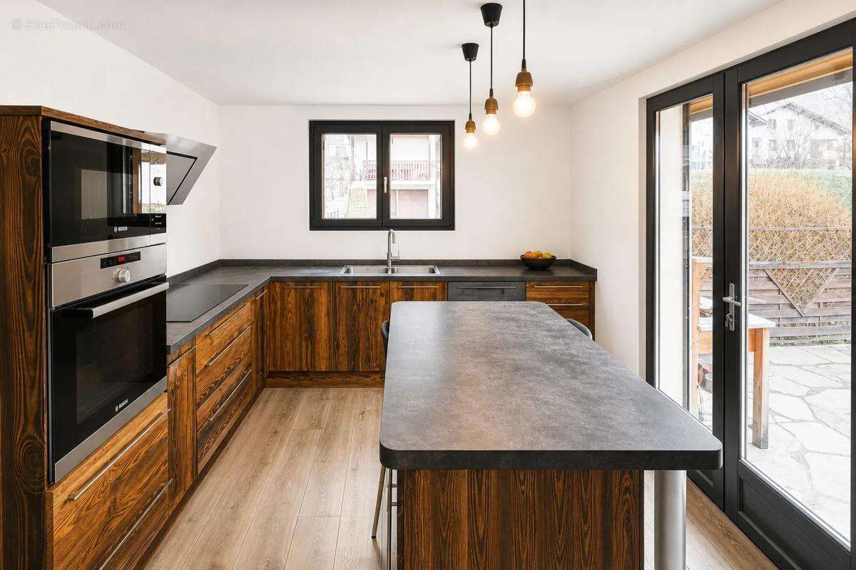 Maison 5 chambres avec piscine et dépendances - Aigueblanche - photo 7