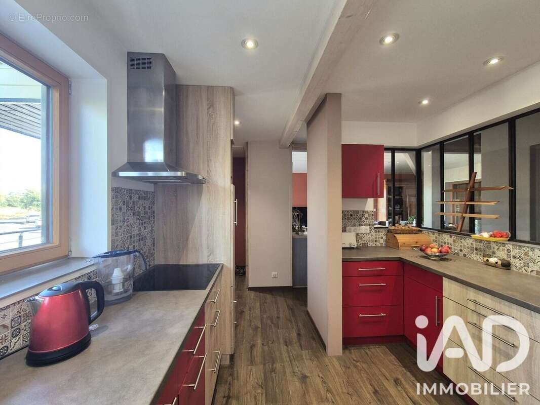 Maison 170 m² à Talmont-Saint-Hilaire  - photo 9