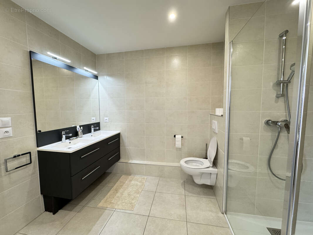 Appartement à SAINT-MAUR-DES-FOSSES