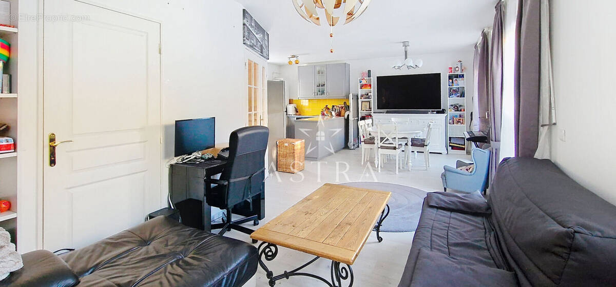 Maison à L&#039;HAY-LES-ROSES