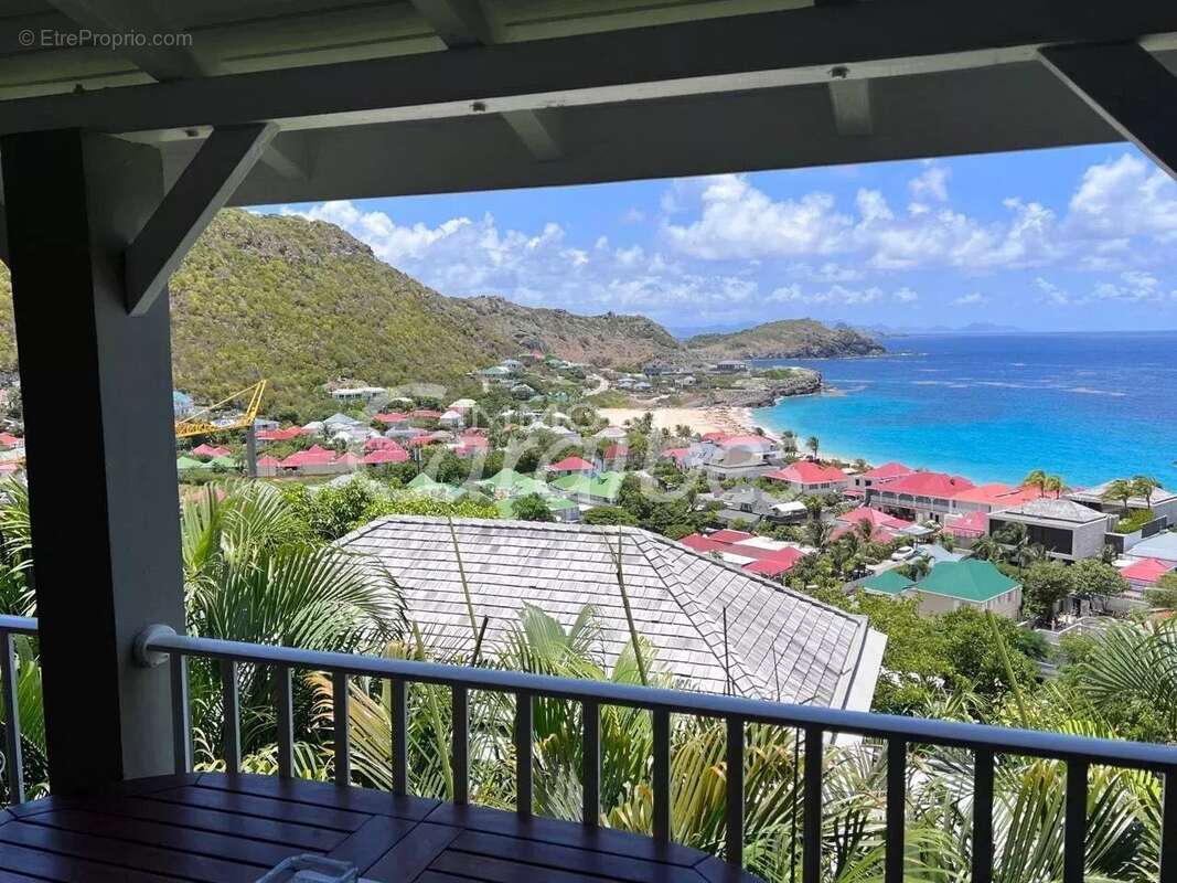 Maison à CAPESTERRE-BELLE-EAU