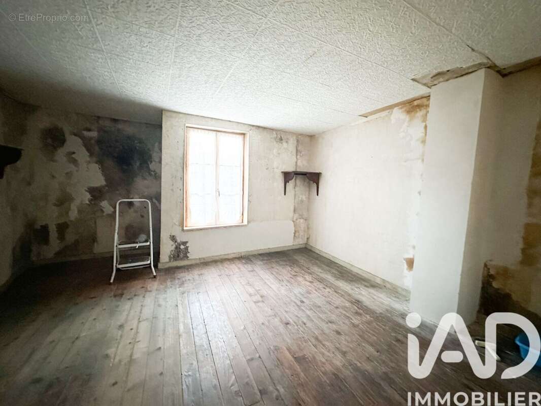 Photo 4 - Maison à MONTREUIL-AUX-LIONS