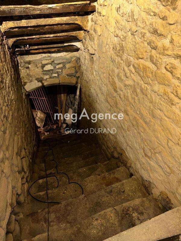 Maison authentique en pierres et poutres apparentes contenant 3 appartements - photo 8