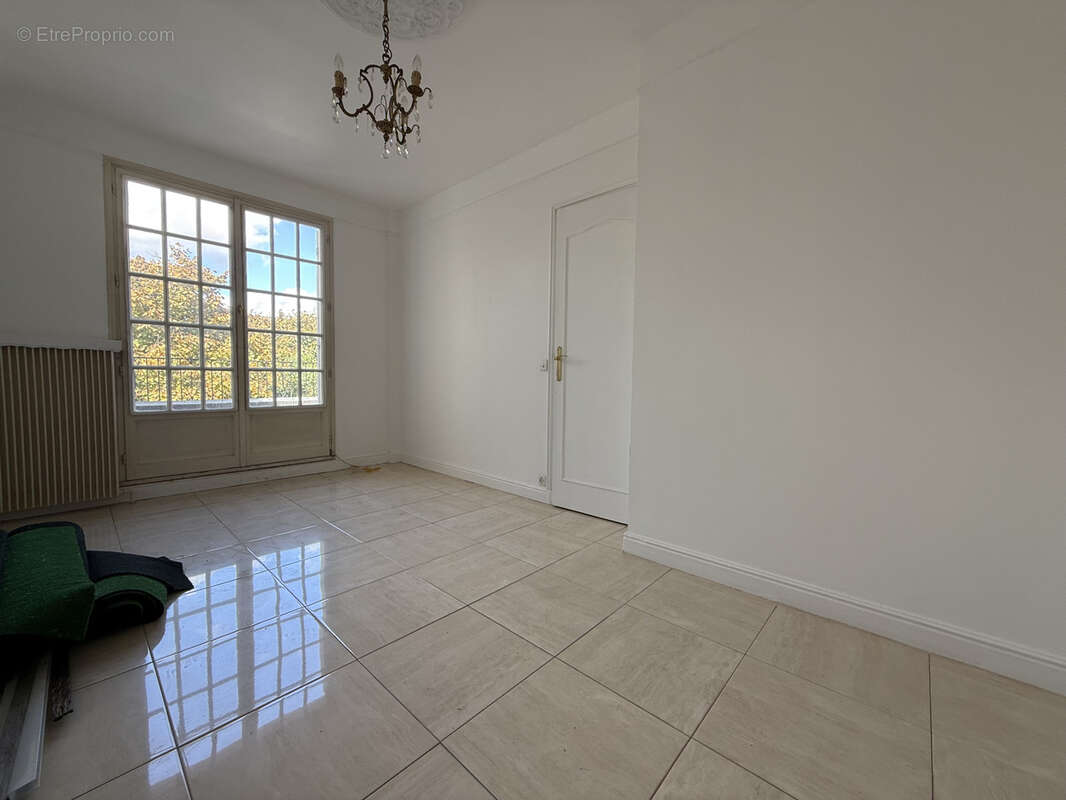 Maison à LE BLANC-MESNIL