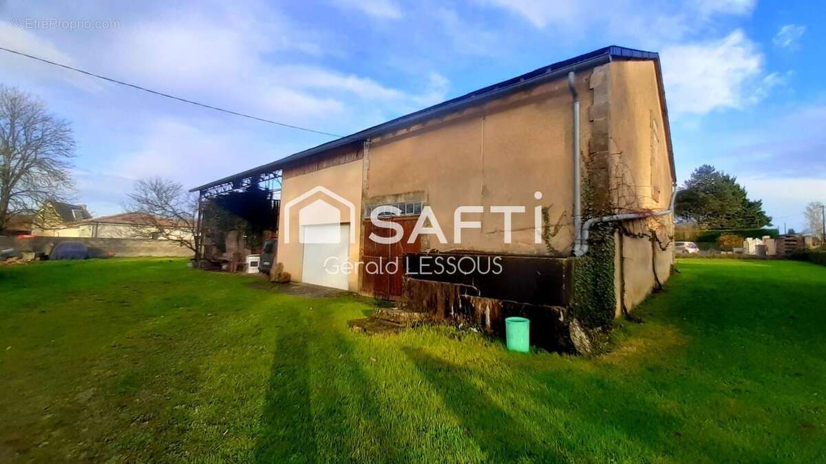 Photo 2 - Parking à BIGNOUX