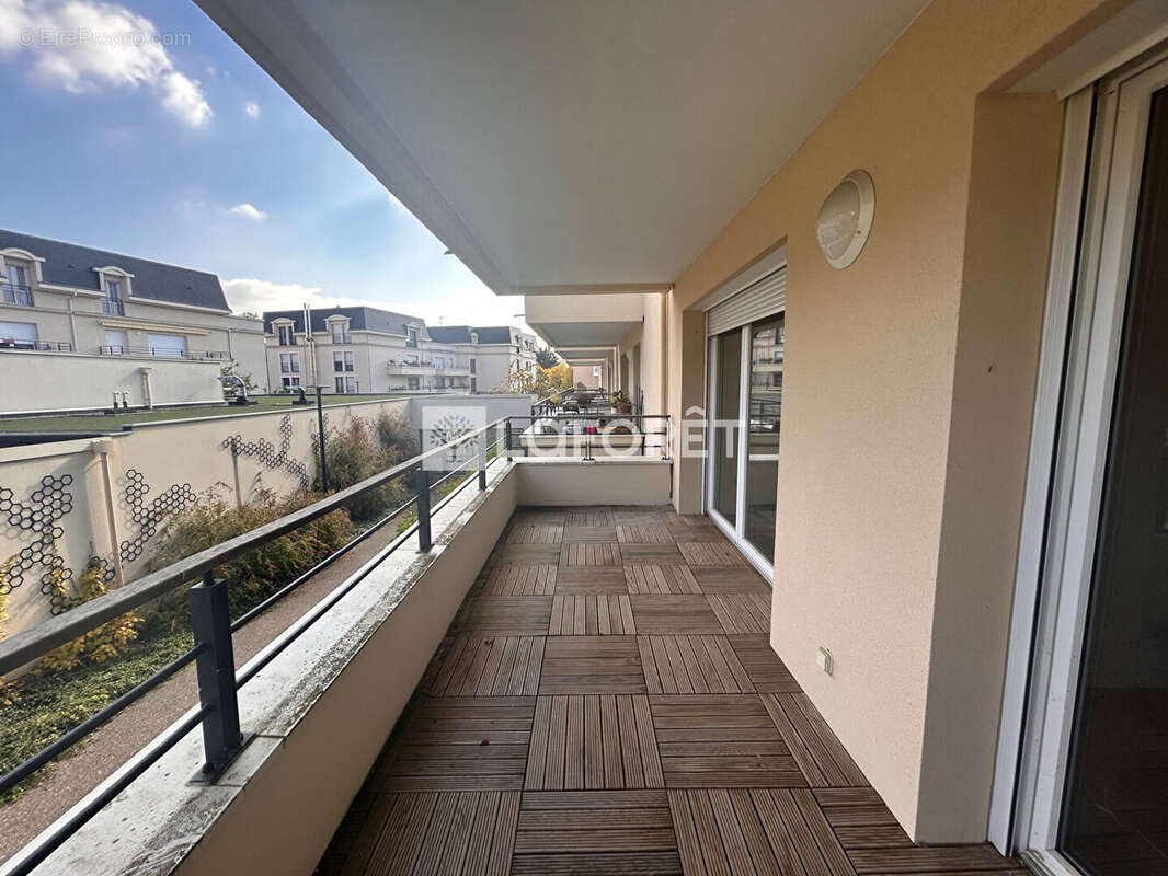 Appartement à EMERAINVILLE