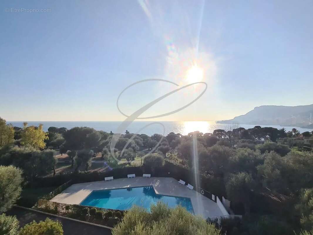 Appartement à ROQUEBRUNE-CAP-MARTIN