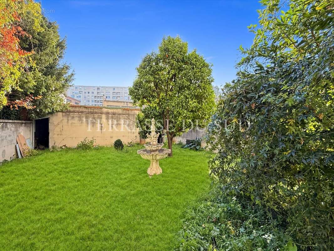 Appartement à MARSEILLE-8E