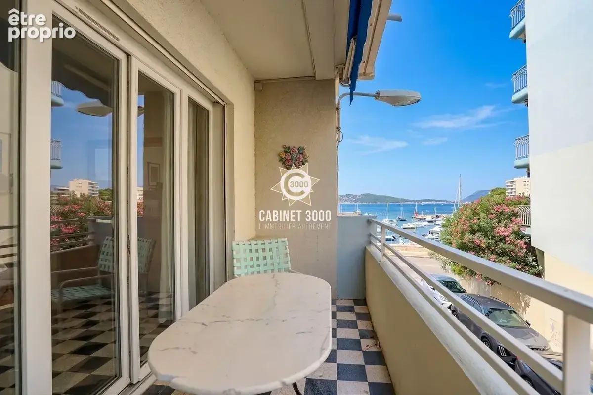 M2323 - TOULON - Le Mourillon - Appartement T5 - Balcon vue mer - Box - photo 2