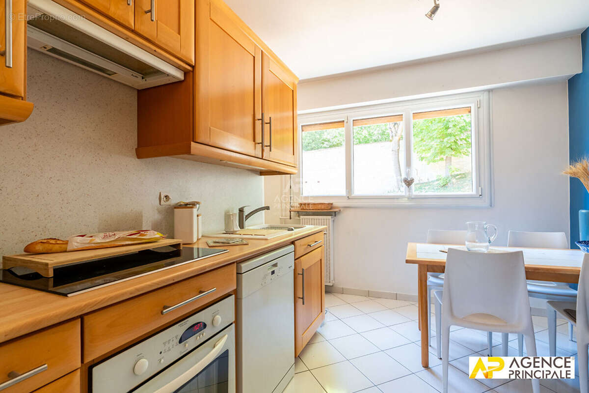 Appartement Le Mesnil Le Roi 4 pièce(s) 86.85 m2 - photo 4