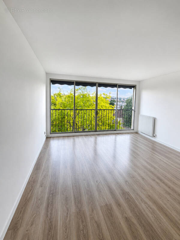 Appartement à LE PERREUX-SUR-MARNE