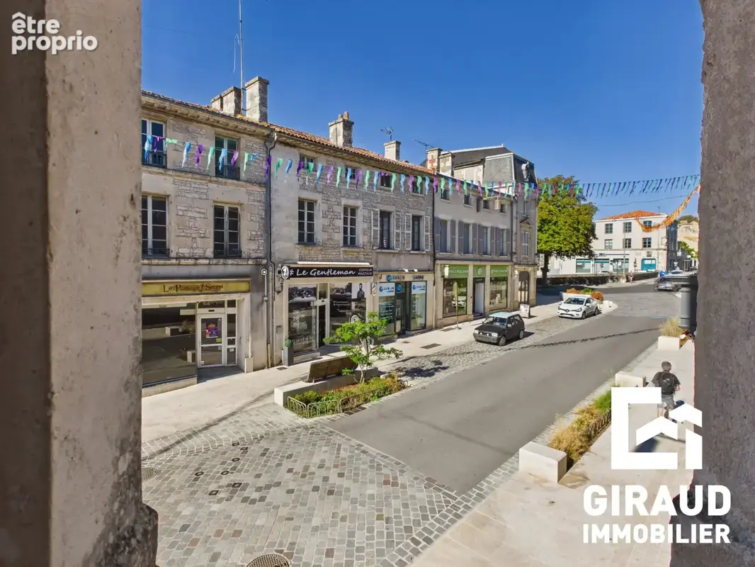 Photo Appartement à Fontenay-Le-Comte au prix de 156 000€