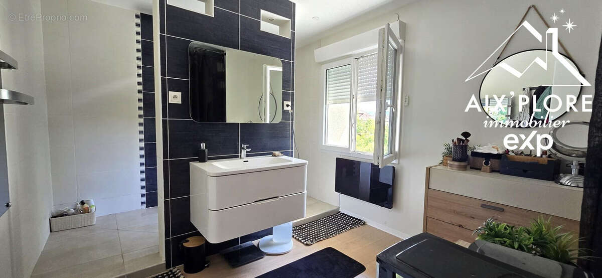 Maison 122 m² à Saint-Maurice-De-Remens  - photo 9