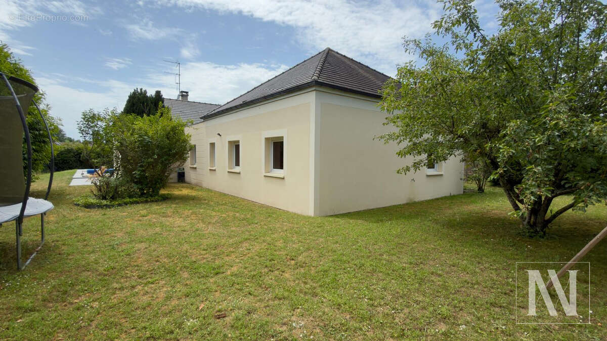 Superbe maison familiale de 177 m2 avec piscine et double garage - photo 21