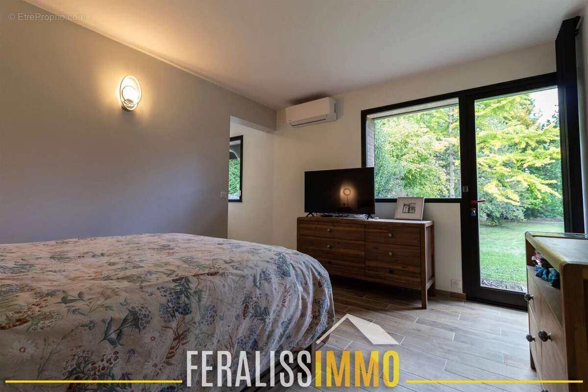 Maison à JOUY-LE-MOUTIER