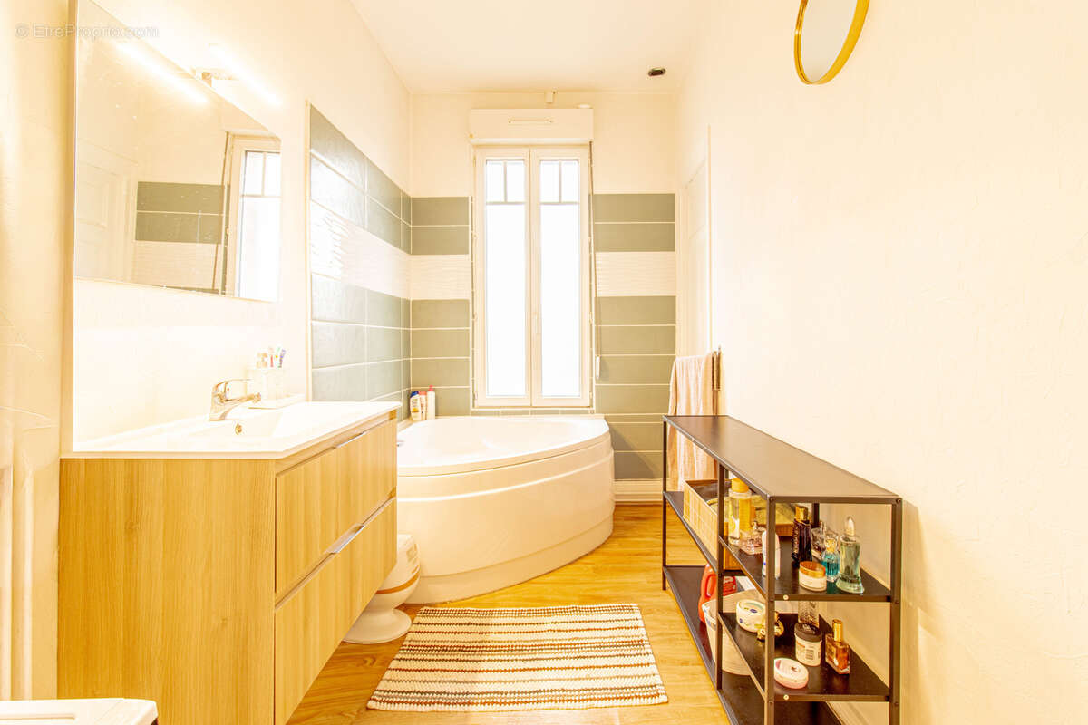 Appartement à CHARLEVILLE-MEZIERES