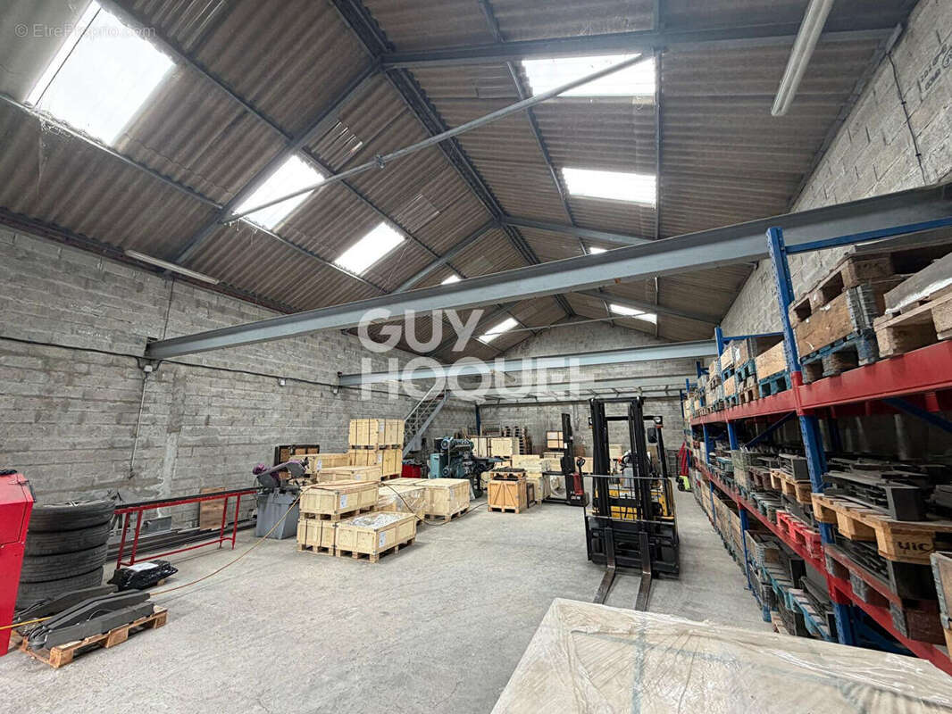 Immeuble Calais 1 pièce(s) 220 m2 - photo 2