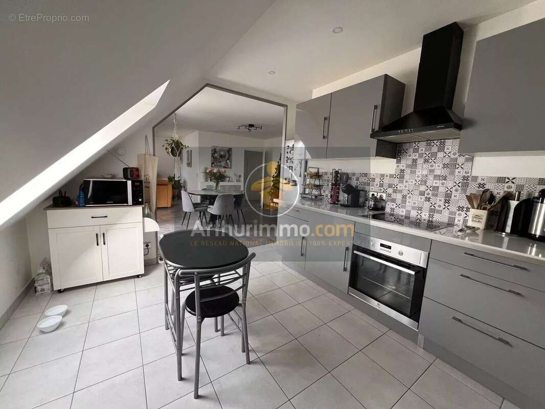 Appartement à FONTENAY-TRESIGNY