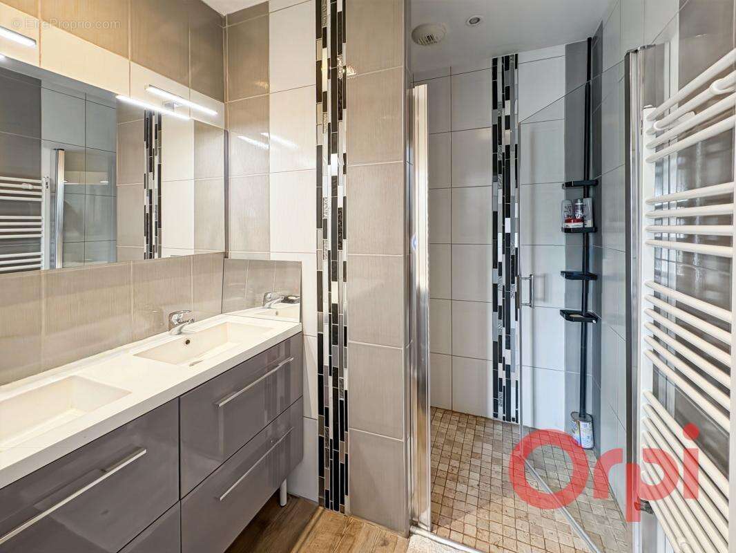 Maison à CHALIVOY-MILON