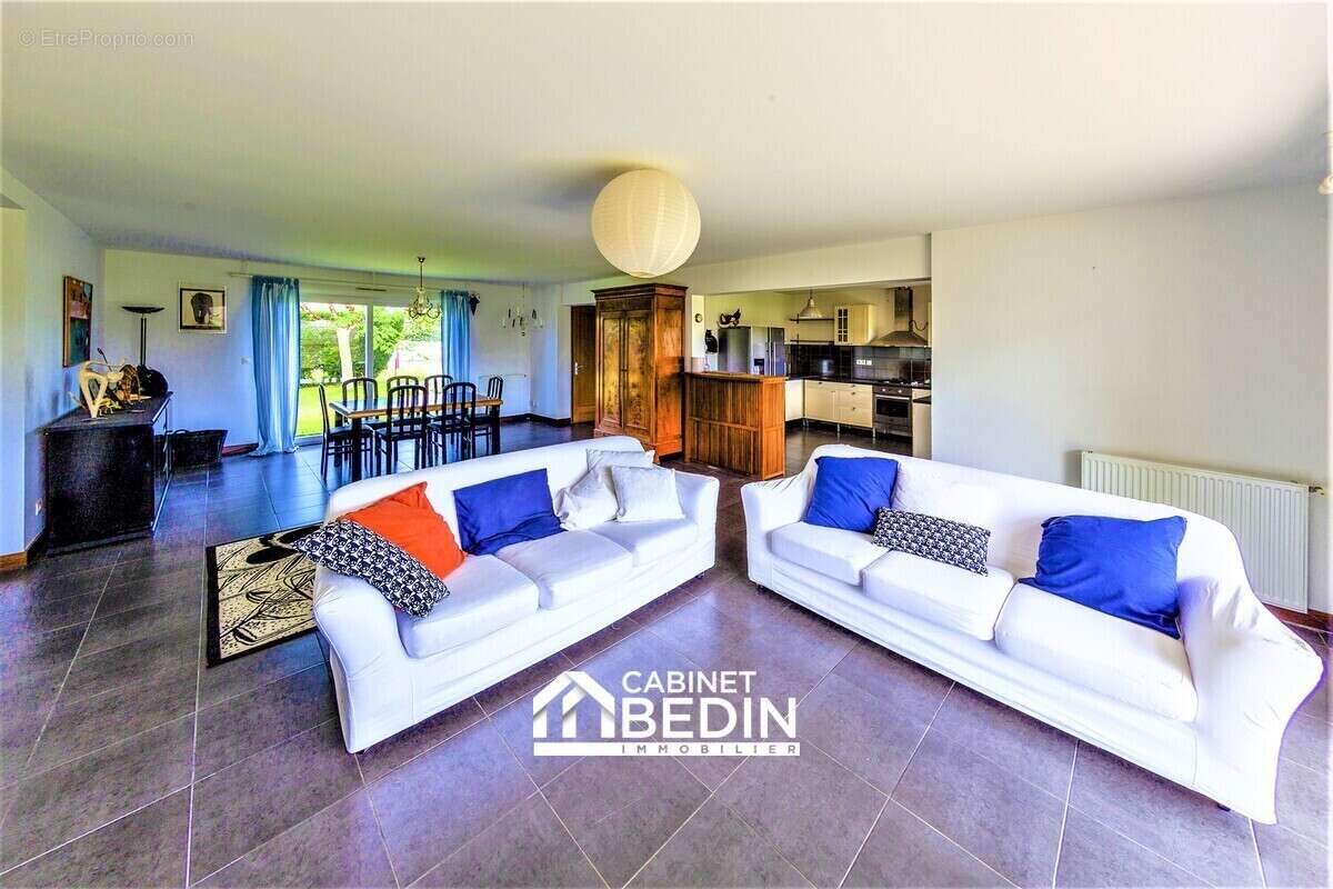 Maison 137 m² à Saint-Vincent-De-Paul  - photo 6