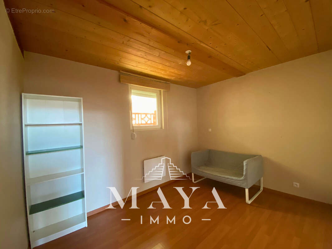 Appartement F3 en Duplex avec parking - photo 5