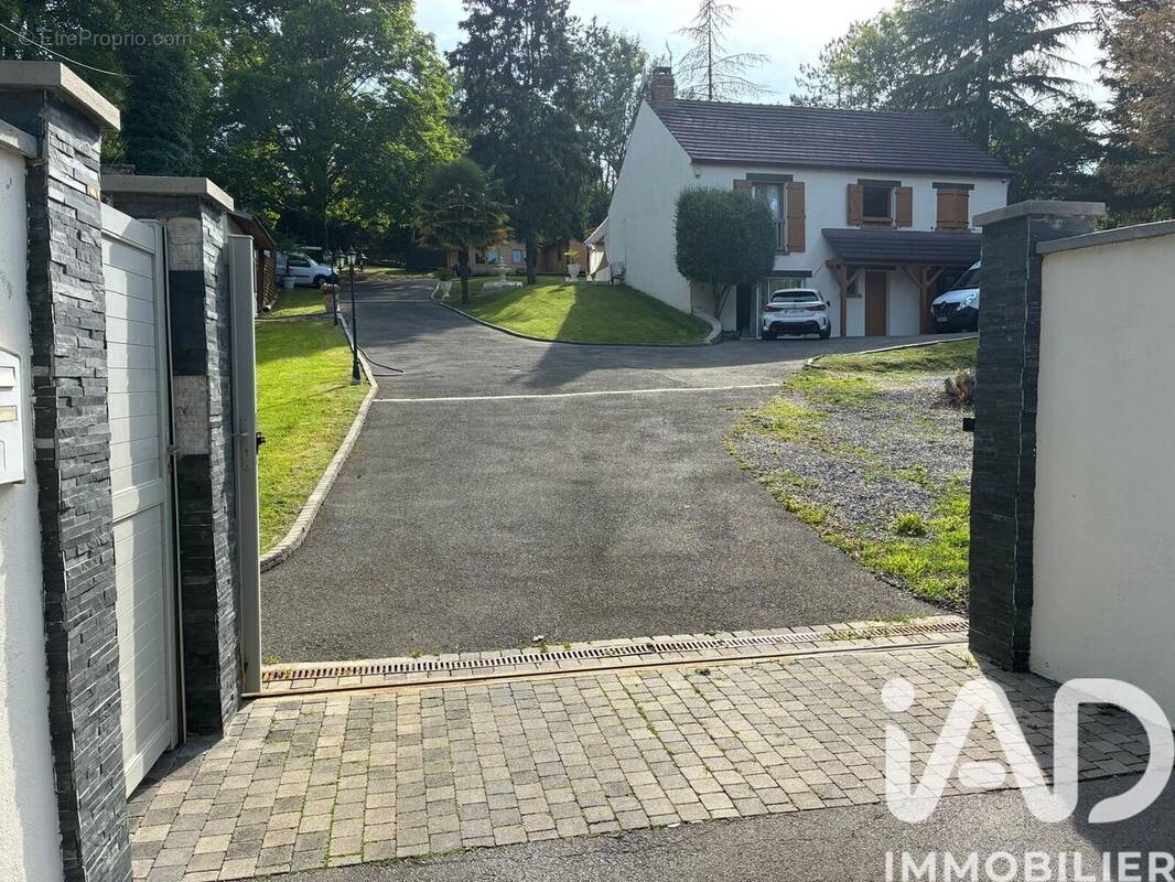 Photo 1 - Maison à THORIGNY-SUR-MARNE