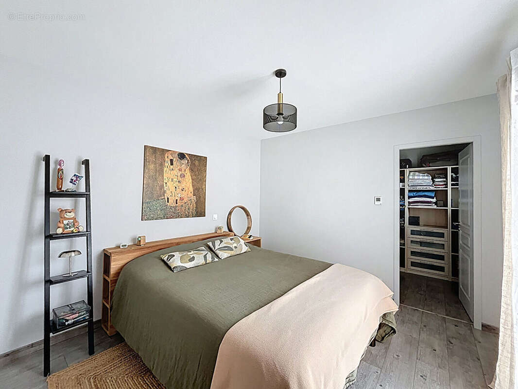 Maison à PAREMPUYRE