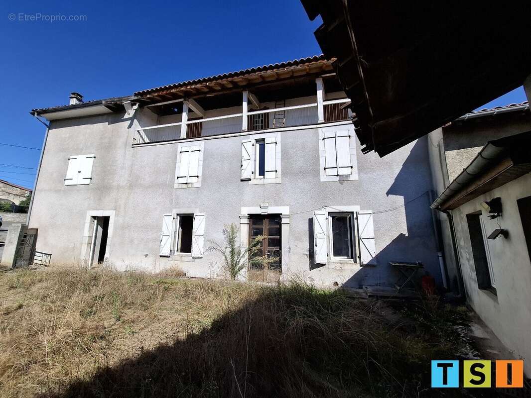 Vallée de la neste: maison ancienne avec dépendances à finir de rénover. - photo 2