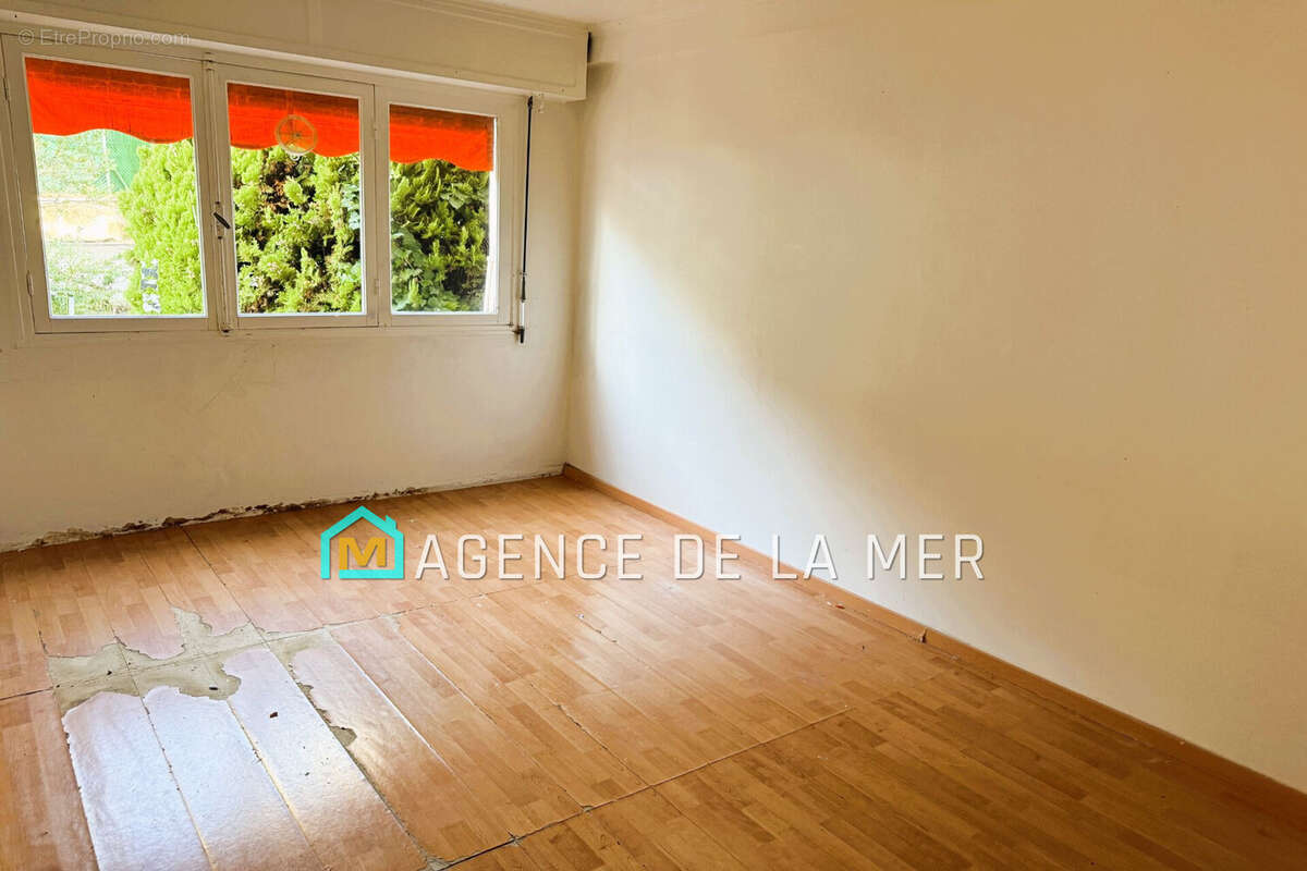 Appartement à MANDELIEU-LA-NAPOULE