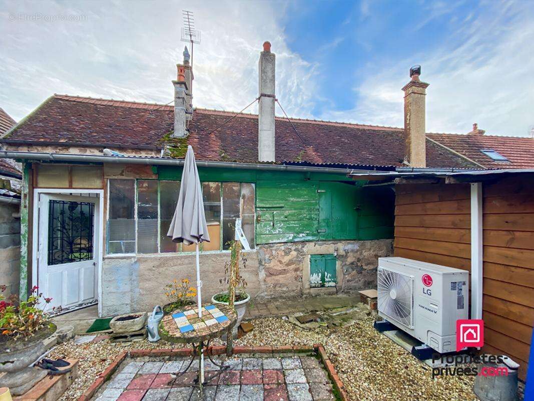 Maison à CUSSY-LES-FORGES