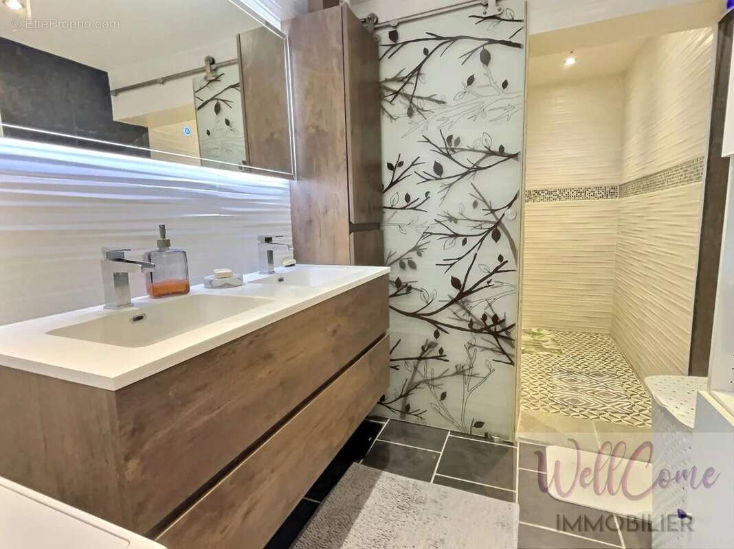 Appartement à AIX-LES-BAINS