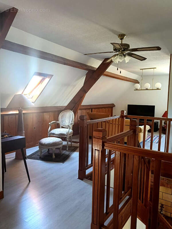 Charmante maison familiale avec piscine et jardin-152 m² - photo 7